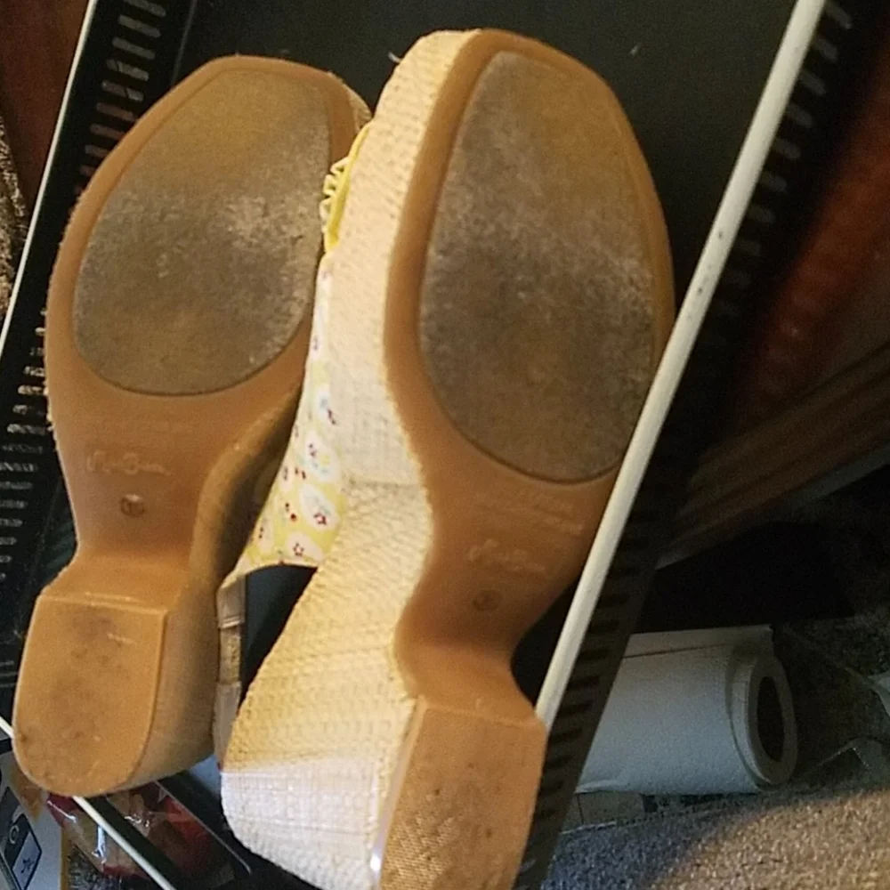Summer Sandals - Picture 3 of 3